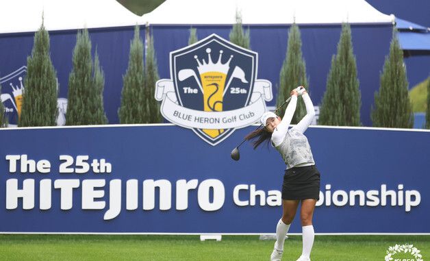 티샷 치는 박보겸