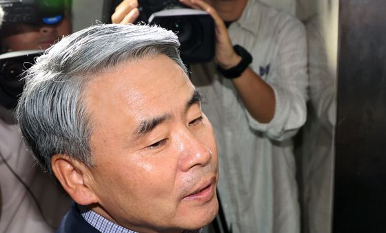 순직 해병 특검 출석하는 이종섭 전 국방부 장관