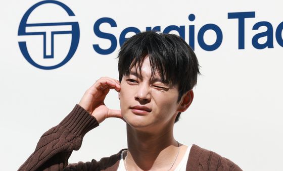 서인국, 치명적인 윙크 플러팅