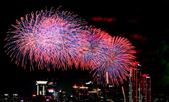화려한 불꽃쇼