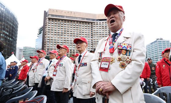 '75년 전 그날을 회상하며'