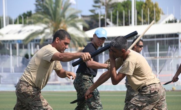 특공무술 교육하는 동명부대 장병들