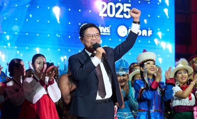 "내년에 다시 만나요"