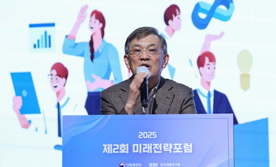 권오현 위원장, 미래전략포럼 축사