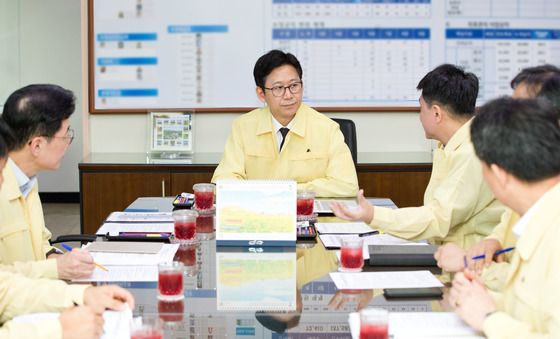 배경훈 장관, 광화문우체국 현장점검