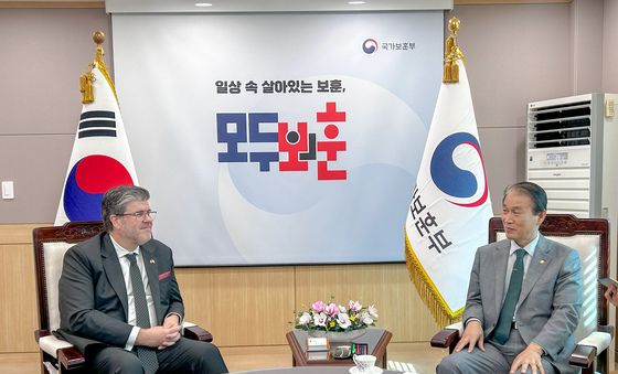 권오을 장관, 주한 캐나다대사 접견