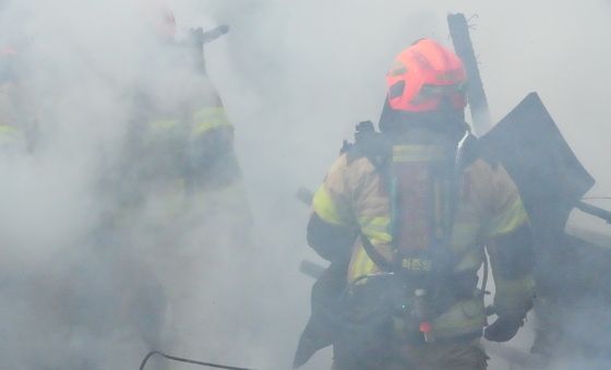 구룡마을 원인미상 화재, 2시간 만에 완진