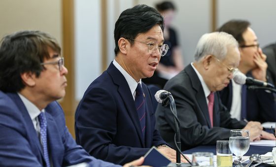 김영훈 노동부 장관, 주요 기업 CHO 간담회 인사말