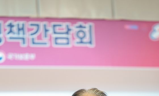 모두발언하는 권오을 국가보훈부 장관