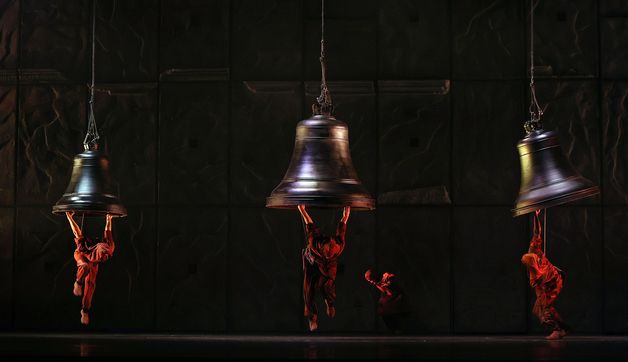 '노트르담 드 파리' 가슴을 뜨겁게 하는 무대