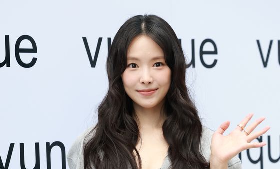 손나은, 향기로운 미소