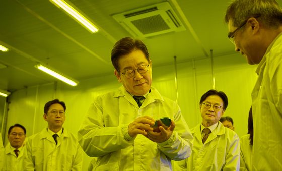 이재명 대통령, 강소기업 방문