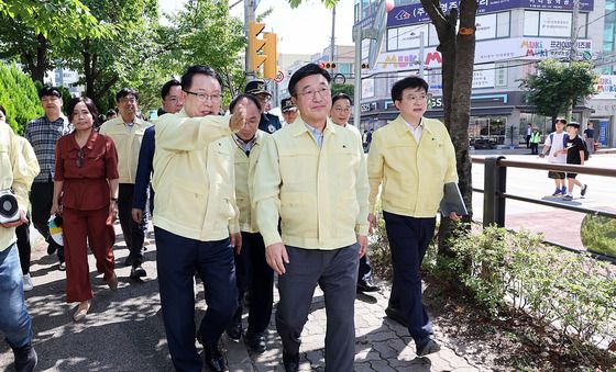 윤호중 행정안전부 장관, 개학기 대비 통학로 안전실태 점검