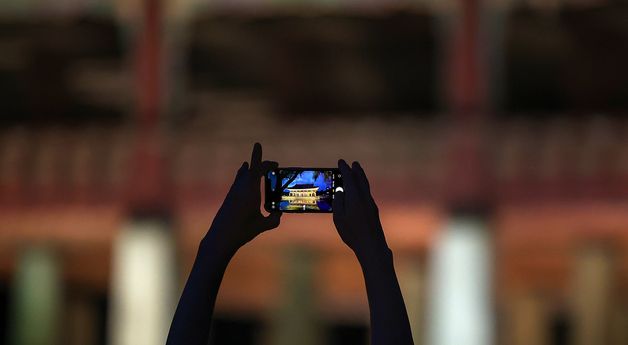 경복궁 경회루에서 남기는 추억