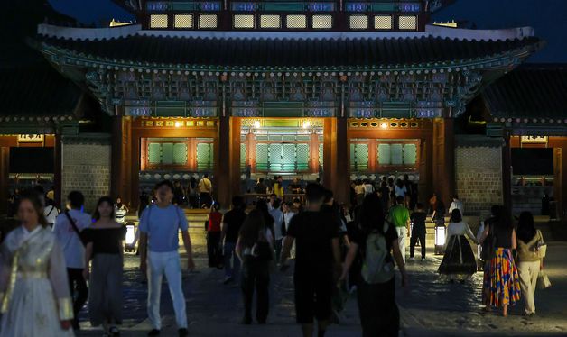 하반기 야간 관람 개시한 경복궁