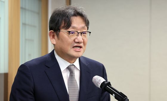 축사하는 권기섭 경사노위 위원장