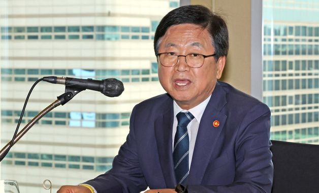 모두발언하는 최교진 장관