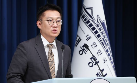 李대통령 "부처 칸막이 없애는 게 정부 최대 과제…국무위원 행동 중요"