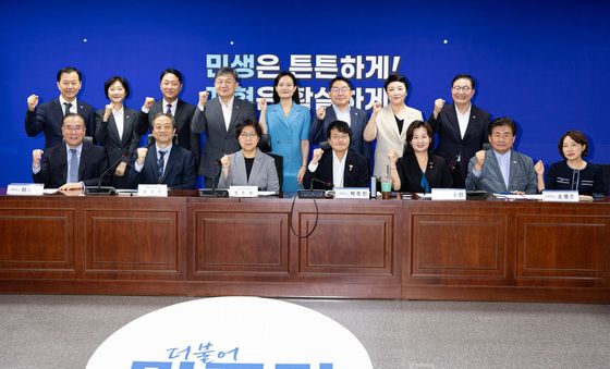 기념 촬영하는 복지위 당정대