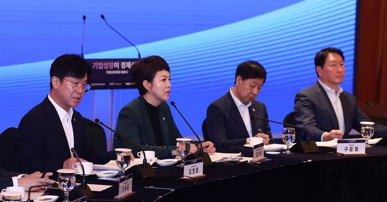 노란봉투법 관련 발언하는 김영훈 장관