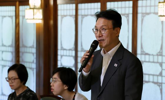 인사말하는 김민석 총리