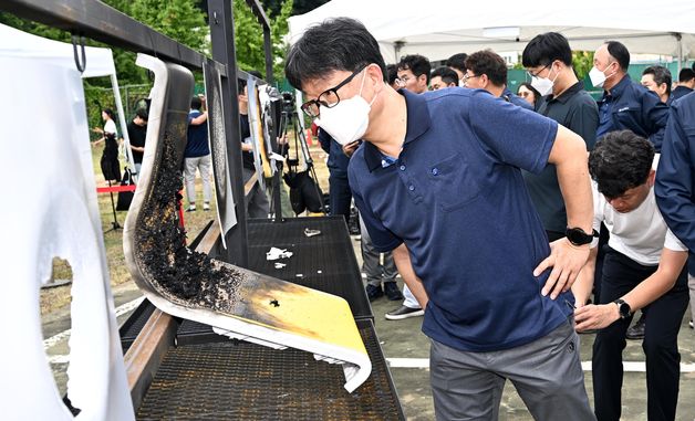 전동차 내장재 6종에 대한 방염 성능 테스트
