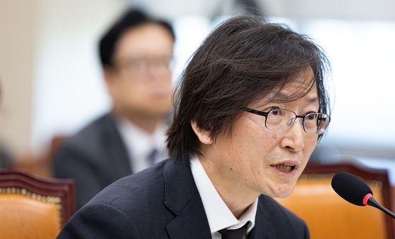 질의 답하는 주병기 공정위원장 후보자