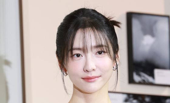 박지현, 쇄골 미인