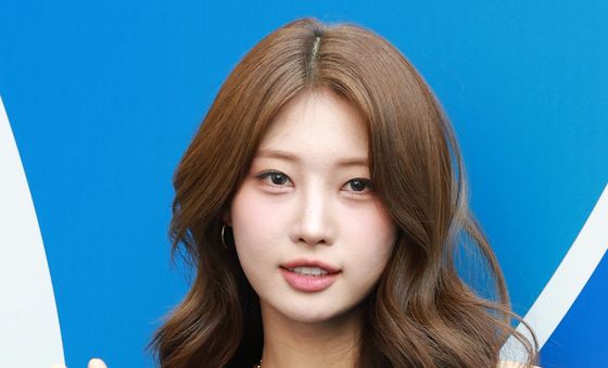 시현, 향기로운 손 인사