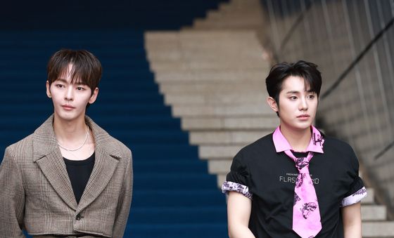 온리온오브 밀·규빈, 서울패션위크 나들이