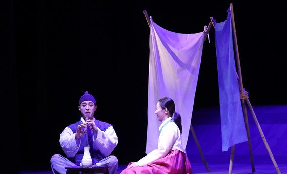 민중들의 만남·헤어짐 담은 퉁소소리