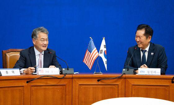 민주당 찾은 조셉 윤 주한미국대사대리