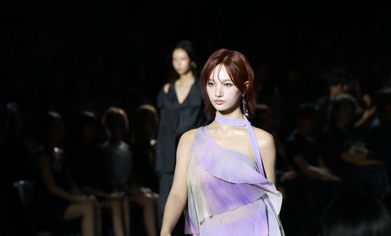 모델 변신한 이프아이 사샤