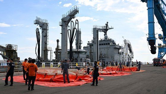 해군, 강릉 지역 가뭄에 군수지원함 지원