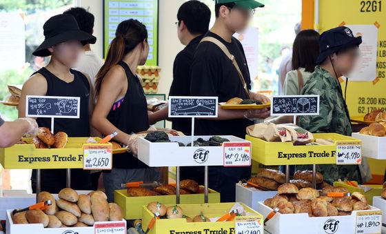 990원 소금빵으로 관심 집중된 ETF 베이커리 팝업 오늘 종료