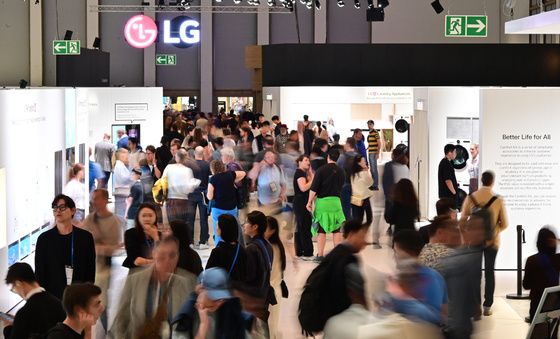 IFA 2025 관람객들의 발길이 이어진 LG전자 전시관