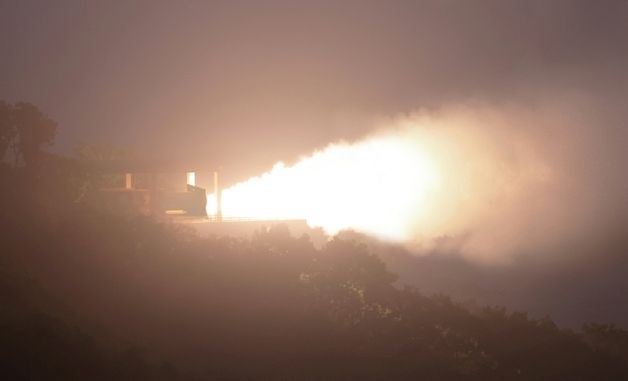 김정은, 탄소섬유엔진 지상시험 참관…핵무력 확대 발전 중대과업 제시