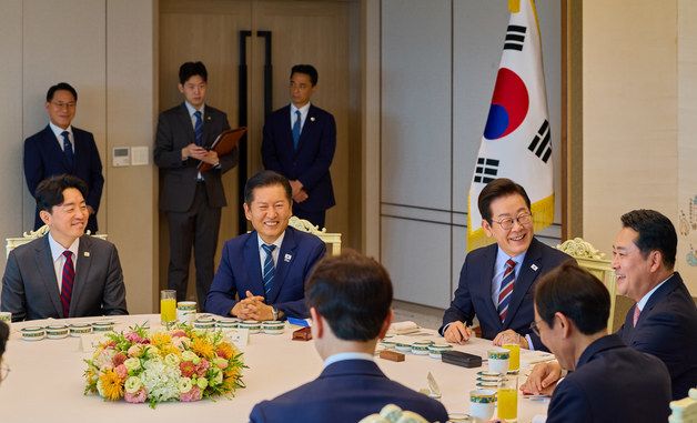 여야 지도부 오찬 회동 갖은 이재명 대통령