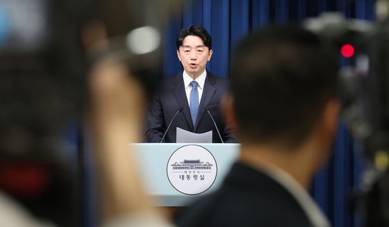 중앙선관위원 후보 위철환…대중문화교류위 공동위원장 가수 박진영