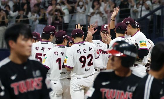 선두 LG에 대승 거둔 키움