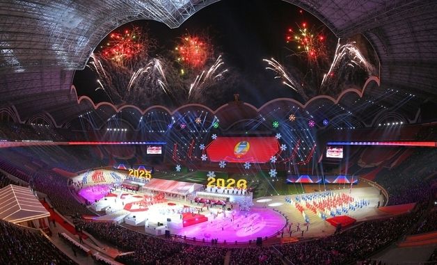 북한, 새해 맞이 경축행사 진행…"인민의 환희로 가득차"