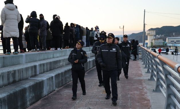 \"해맞이객 안전하게\" 동해해경청장 현장점검