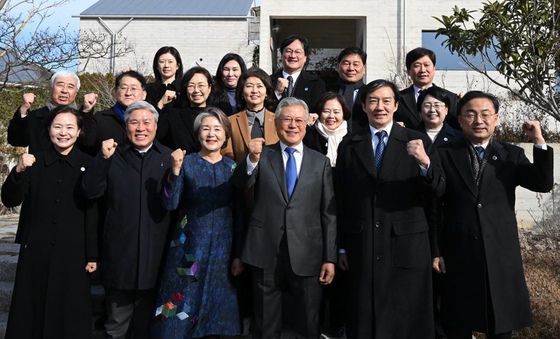 조국혁신당 지도부, 문재인 전 대통령 예방