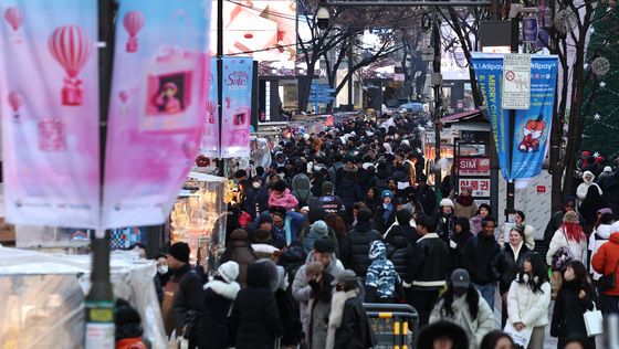 북적이는 명동