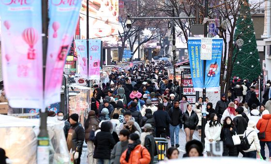 새해 첫날 명동 인파