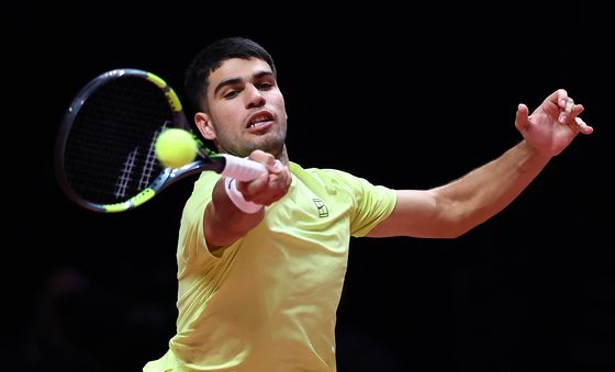 공격하는 알카라스