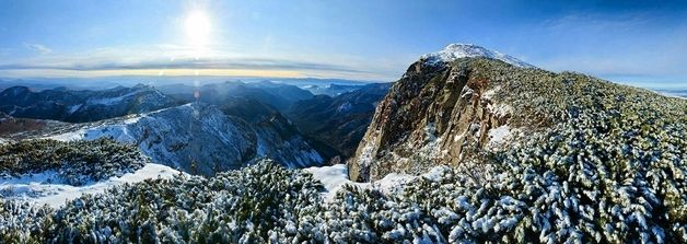 北 "백두산은 풍부한 관광자원"…북포태산 설경 조명