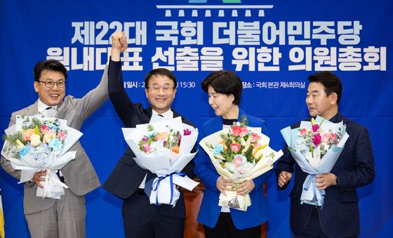 한병도, 민주당 신임 원내대표 선출