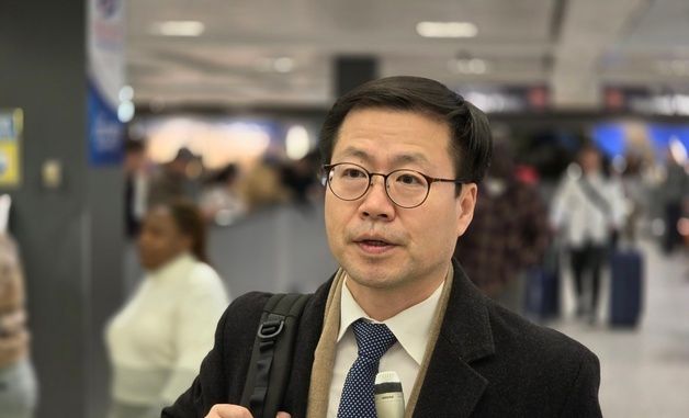 덜레스 국제공항 입국하는 여한구 본부장