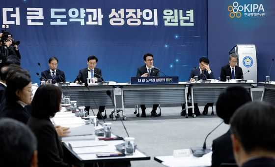 김민석 국무총리, 5개처·원안위 업무보고